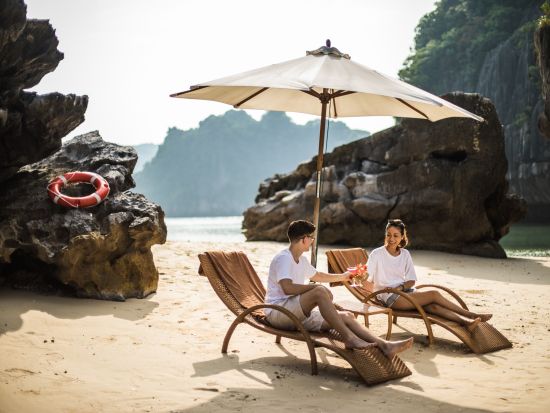 世界遺産ハロン湾1泊2日クルーズ「バーヤクラシック号」伝統的な木造テイストの帆船でアットホームな船旅を満喫