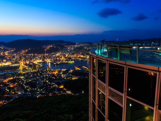 長崎市内発着貸切観光タクシー　世界新三大夜景 夜景観賞のベストスポット！稲佐山山頂から望む長崎市街地の夜景観賞旅 ＜1.5時間／1～9名＞by ブルーキャブ