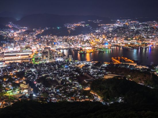 長崎市内発着貸切観光タクシー　世界新三大夜景 夜景観賞のベストスポット！稲佐山山頂から望む長崎市街地の夜景観賞旅 ＜1.5時間／1～9名＞by ブルーキャブ
