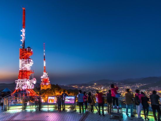 長崎市内発着貸切観光タクシー　世界新三大夜景 夜景観賞のベストスポット！稲佐山山頂から望む長崎市街地の夜景観賞旅 ＜1.5時間／1～9名＞by ブルーキャブ