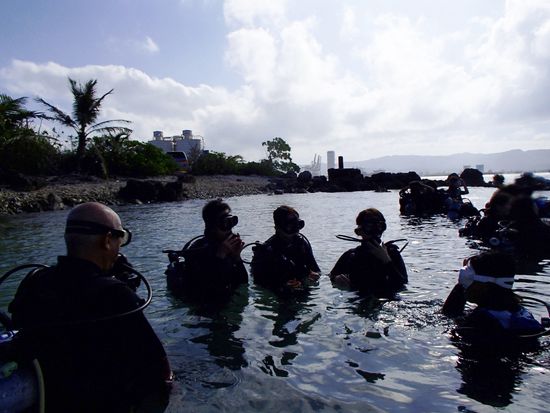 スケジュール案内　ビーチで練習風景