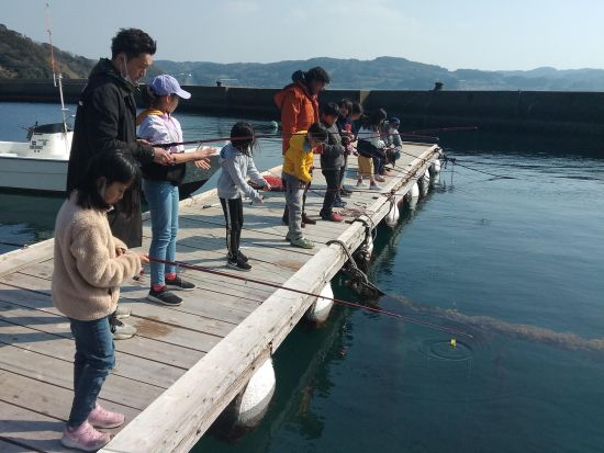 堤防釣り体験　手ぶらでOK♪玄界灘のお魚を釣り上げよう！インストラクターのサポート付きで初心者も安心＜2時間／2～4名／壱岐市＞