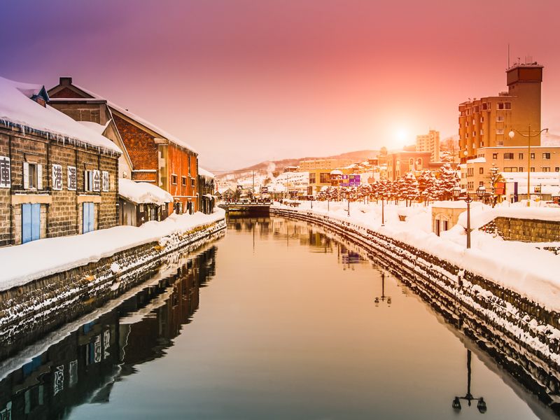 Japan_Hokkaido_Otaru_Canal_shutterstock_693044176