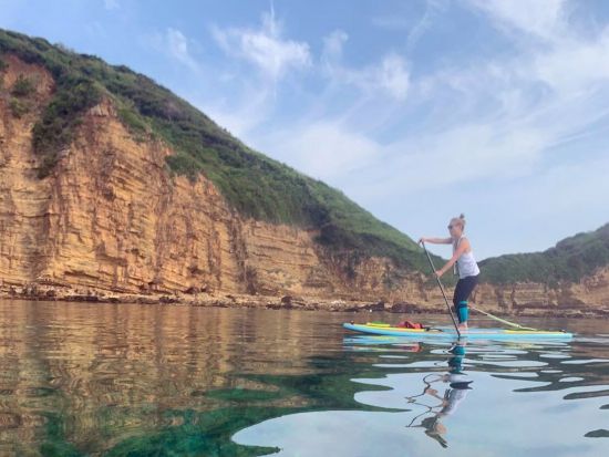 SUP体験　初心者歓迎！壱岐イルカパーク周辺を中心に風向きや天候に併せて快適なポイントでクルージング ＜1時間30分／壱岐市＞ by 壱岐イルカパーク&リゾート