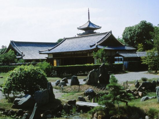 貸切観光タクシー 東讃五大寺まいり 人数に合わせた車種で巡る旅＜5時間／1-8名／選べる送迎場所／高松市発着＞