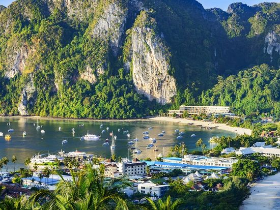 Thailand_Ko Phi Phi Don_Ton Sai Bay