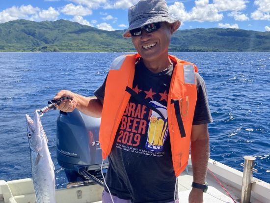 1組限定！サビキ釣りツアー 生まれも育ちも石垣島のオーナーがご案内！短時間でサクッと海釣りを体験＜2時間／石垣島発＞