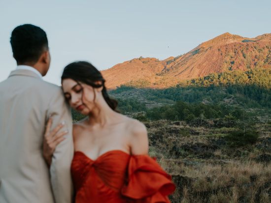 ウェディングフォト　神秘の高原＆湖フォトツアー　新婦様ヘア＆メイク込み＜早朝／撮影90分／日本語対応＞ 