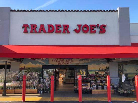 テメキュラバレーのワイナリー巡り　日本未上陸のハンバーガーショップ＆トレーダージョーズ立ち寄り付き ＜日本語ガイド／ロサンゼルス発＞ 