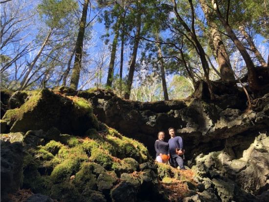 富士の樹海をサイクリング＆トレッキングツアー！暗闇と静寂広がる溶岩洞窟探検も！＜午前・午後／富士河口湖町＞