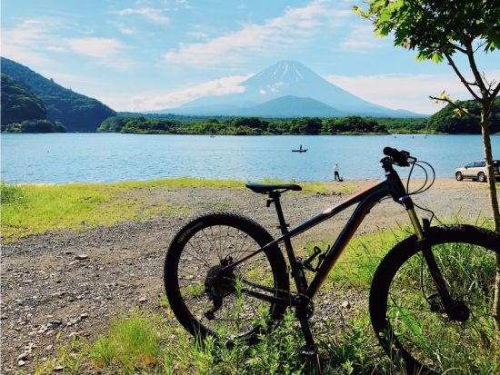 地元ガイドの案内で行く！精進湖一周サイクリングツアー　家族連れにもおすすめのコースを満喫！＜富士河口湖町精進＞