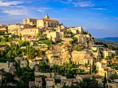 France_Gordes_Cityscape_Hilltop_123RF_16103979