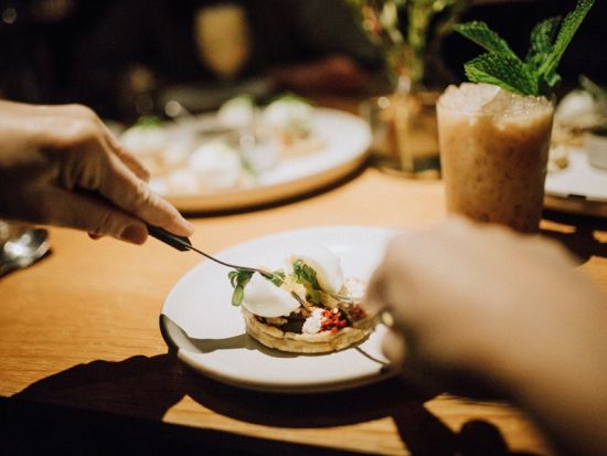 NYグルメツアー　ミシュラン星付きのレストランを巡ってコース料理を完成＜3時間／英語ガイド＞