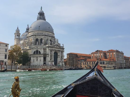 世界遺産の街ベネツィア ゴンドラ遊覧30分コース 日本語アシスタント付き ランチorディナー付きプランあり＜貸切／午前or午後＞by My bus
