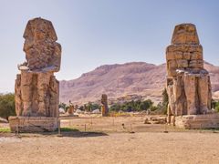 pixta_89916726_XL