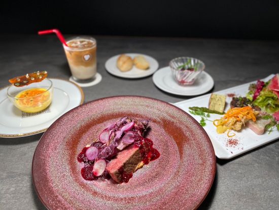 【ベルトラ限定】ウィンドサーフィンスクール＋Ulalenaランチ付きプラン　三保の海でウィンドサーフィンを体験！＜半日／清水＞by gosea's surf