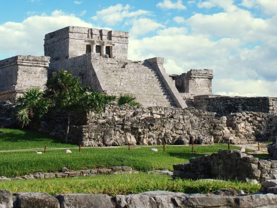 リビエラマヤの2大遺跡（トゥルム遺跡＋コバ遺跡）＋セノーテ周遊ツアー＜混載／1日／昼食／英語ガイド／ホテル送迎プランあり／カンクンorリビエラマヤ発＞