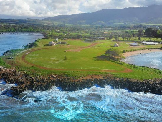 ノースショア・ステーブルズ　四輪バギー体験（45分） バギーでオフロードを疾走＋ハレイワタウン自由散策+ドールプランテーション立ち寄り付き！＜半日／送迎付き＞