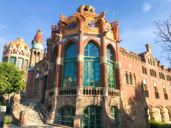 鐘塔への入場確約プランあり！サグラダ・ファミリア＆サン・パウ病院　バルセロナ半日観光ツアー ＜3時間／日本語ガイド＞＊前日まで予約受付中