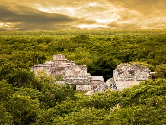 チチェン・イッツァ遺跡＋エクバラム遺跡＋セノーテ・チチカン　古代マヤ文明の遺跡を1日で周遊！＜英語ガイド／指定場所集合又はホテル送迎プラン／ビュッフェ＞