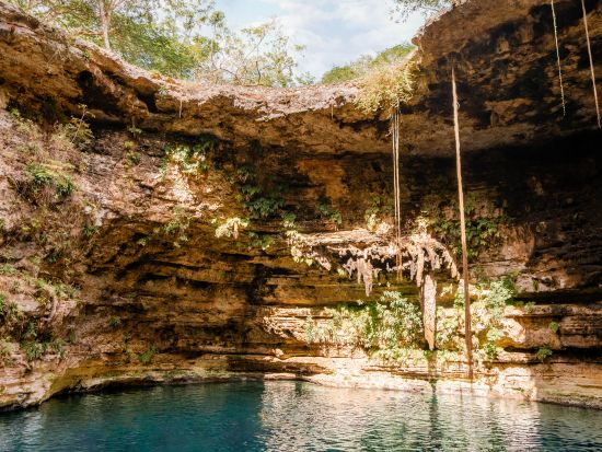 チチェン・イッツァ遺跡＋エクバラム遺跡＋セノーテ・チチカン　古代マヤ文明の遺跡を1日で周遊！＜英語ガイド／指定場所集合又はホテル送迎プラン／ビュッフェ＞