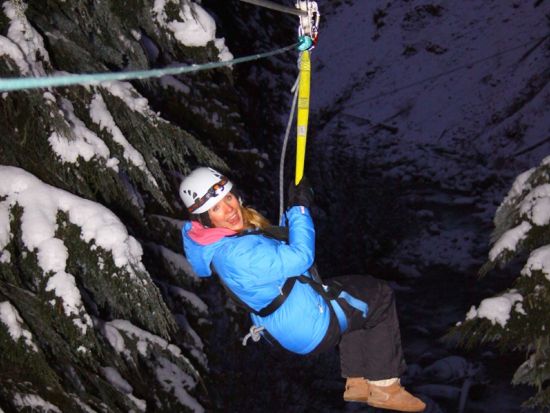 ジップライン　フィッツシモンズバレー　2つの山に囲まれた渓谷を滑空 ＜4本／11～4月／ウィスラー発＞