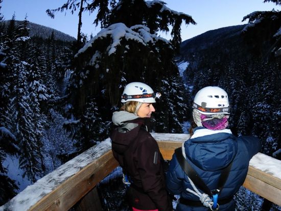 ジップライン　フィッツシモンズバレー　2つの山に囲まれた渓谷を滑空 ＜4本／11～4月／ウィスラー発＞