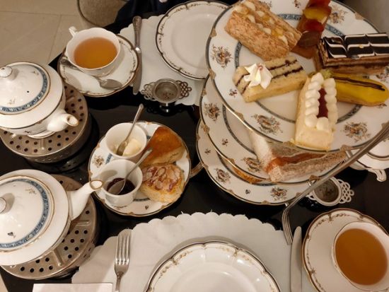 リッツカールトンホテルでのアフタヌーンティー　食事券＆事前予約サービス　本格的な英国式アフタヌーンティーで優雅なひと時を堪能＜午後／クアラルンプール＞