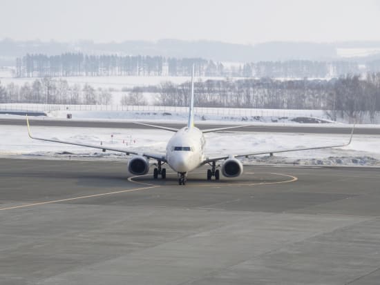 【空港送迎】　道東の玄関口女満別空港～阿寒湖湖畔温泉街間の送迎タクシープラン＜最大9名／女満別空港又は阿寒湖温泉ホテル発着＞