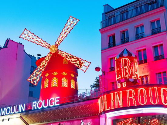 ムーランルージュ(Moulin Rouge) フレンチキャバレー　ディナーショーまたはドリンクショー＜往復ホテル貸切送迎付＞の写真5