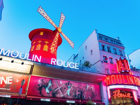 ムーランルージュ(Moulin Rouge) フレンチキャバレー　ディナーショーまたはドリンクショー＜往復ホテル貸切送迎付＞