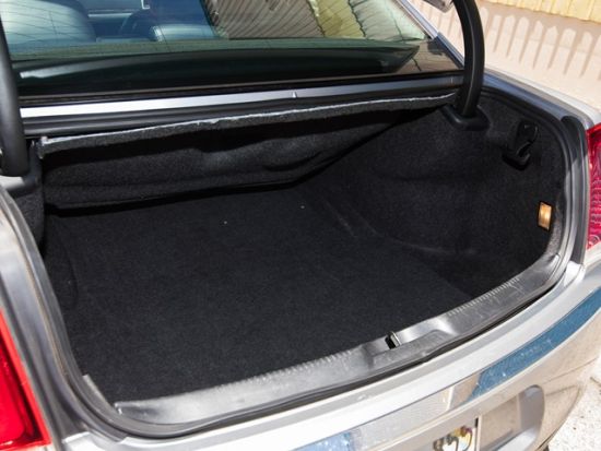 ホノルル オートレンタル　ハワイで日本語レンタカー ＜フルサイズ、プレミアムまたはハイブリッド＞