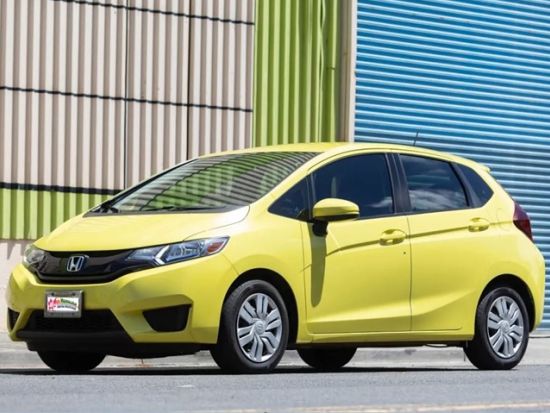 ホノルル オートレンタル　ハワイで日本語レンタカー ＜コンパクトまたはミッドサイズ＞