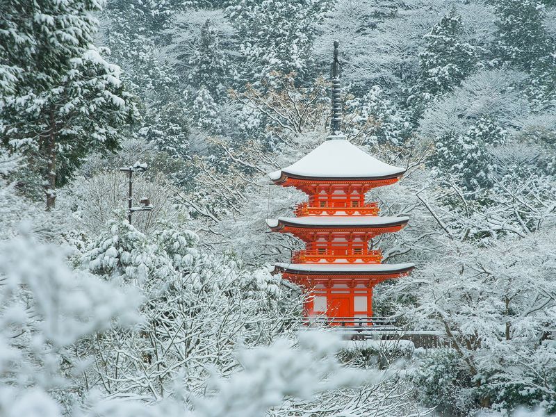 Kiyomizudera Temple_Pagoda_shutterstock_1093633814