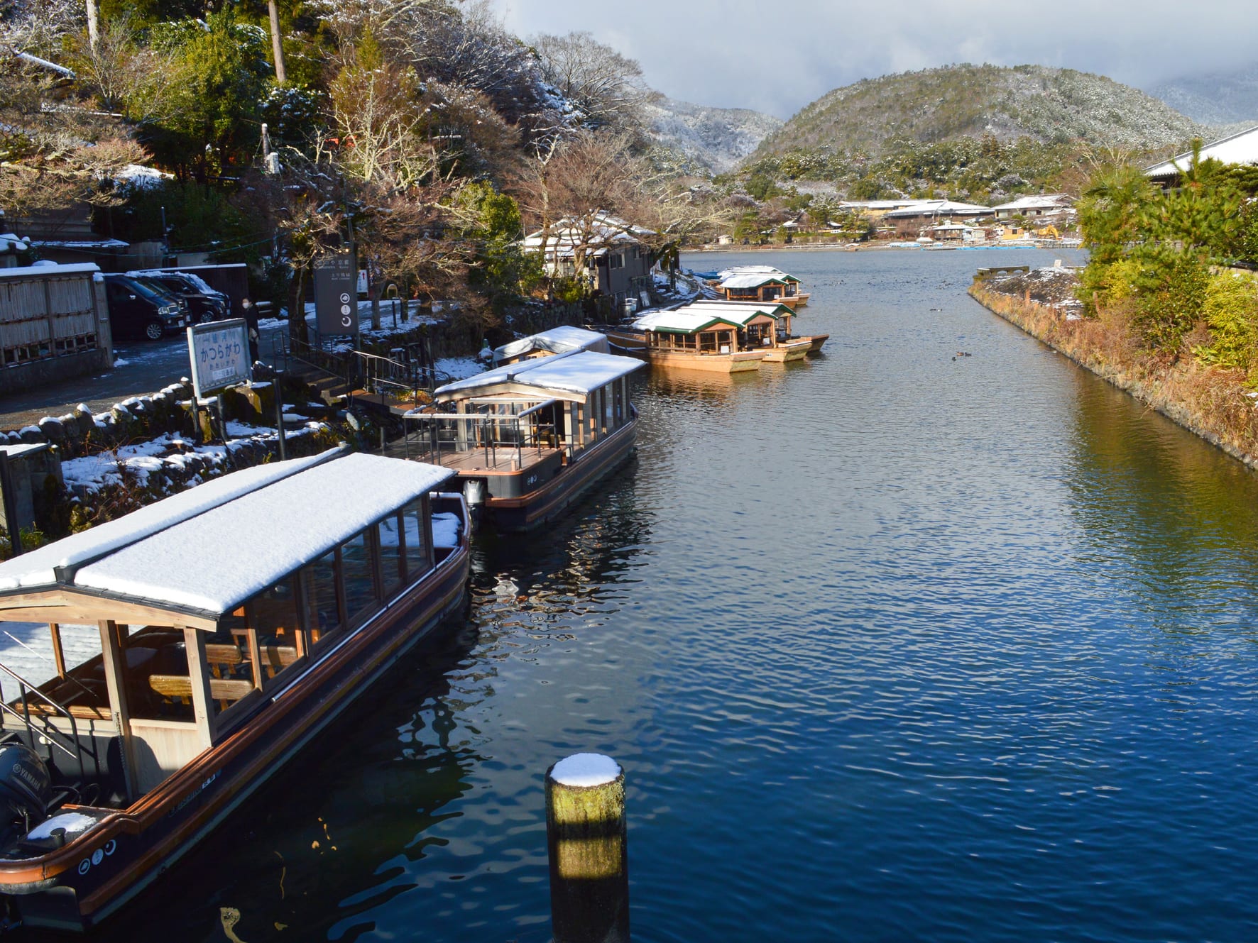 嵐山散策＋清水寺＋金閣寺＋二条城 バスツアー 京都人気名所めぐり（2023/1/4～3/17）＜京都駅発／1日＞by 京都定期観光バス | 京都の観光u0026遊び・体験・レジャー専門予約サイト  VELTRA(ベルトラ)