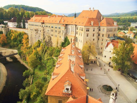 世界遺産チェスキークルムロフ 1日観光ツアー＜貸切／日本語／プラハ発＞