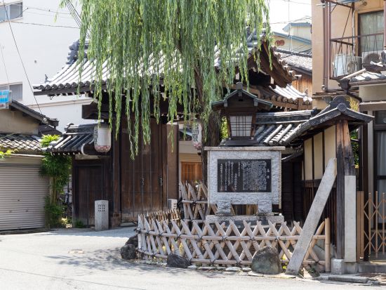【新選組】貸切観光タクシー 壬生寺・池田屋・光縁寺・八木邸・島原大門他 新選組に縁のある幕末特別コース＜5時間／1-9名／京都市内送迎可＞by 興進タクシー