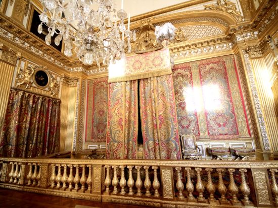 ベルサイユ宮殿 半日英語ツアー　宮殿への優先入場＆庭園見学付き ＜選べる出発時間／英語ガイド／エッフェル塔エリア発＞