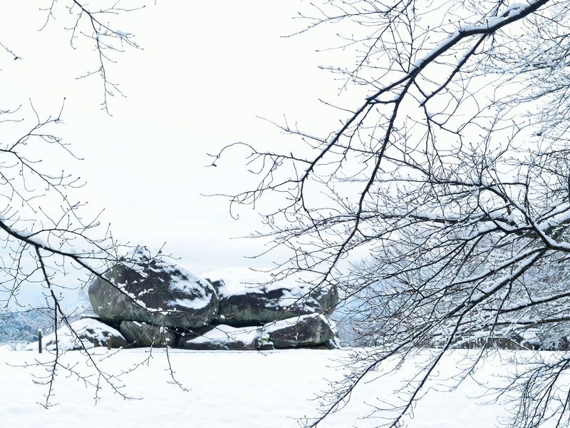 Japan_Nara_Ishibutai-kofun_pixta_9354692