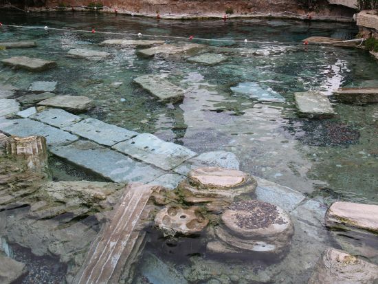 世界遺産パムッカレ＋カッパドキア 2泊3日ツアー　洞窟ホテル泊　気球付きプランあり＜貸切／日本語ガイド／国内航空券込／イスタンブール発＞