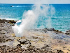 Hawaii_Kauai_Spouting_Horn_shutterstock_389270548