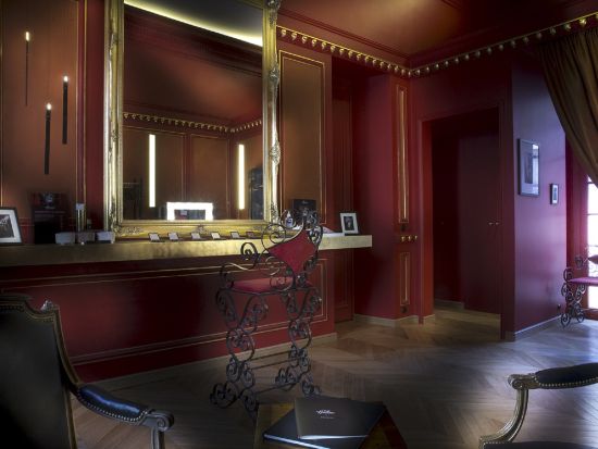 スタジオ アルクール パリ写真館にて撮影　ソロ＆カップル アンスタン ポートレートフォト＜メイクアップ付＞