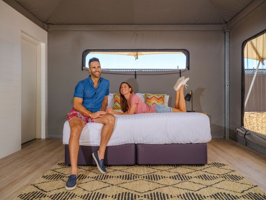ロットネスト島グランピング　人気ホテル「ディスカバリー・ロットネスト・アイランド」選べるお部屋は3タイプ！＜1泊2日or2泊3日／フリーマントル発着＞