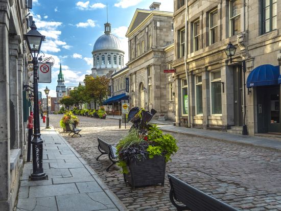 モントリオール市内観光ツアー　ジャックカルティエ広場＆ノートルダム大聖堂＆モンロワイヤル公園＆セント・ジョセフ礼拝堂 ＜日本語ガイド＞