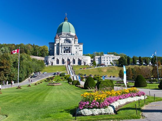 モントリオール市内観光ツアー　ジャックカルティエ広場＆ノートルダム大聖堂＆モンロワイヤル公園＆セント・ジョセフ礼拝堂 ＜日本語ガイド＞