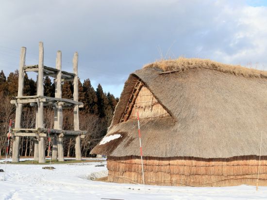 八甲田・酸ヶ湯温泉送迎観光タクシー 三内丸山遺跡+青森県立美術館+八甲田山雪中行軍遭難資料館+城ヶ倉大橋4か所観光＜最大9名／3時間半／青森発着＞