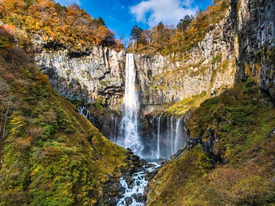東京発日帰りバスツアー 日光東照宮＆華厳ノ滝！中禅寺湖フリータイム or 温泉で癒し体験♪＜英語・中国語ガイド／外国人混在ツアー＞