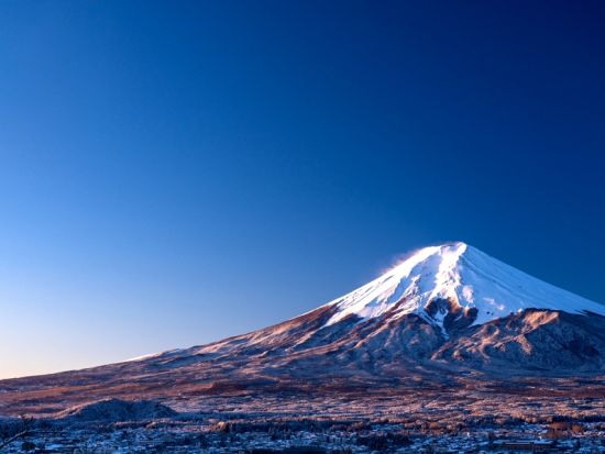 KURURIふじさん ガイドツアー新倉山浅間公園＜河口湖駅発着＞