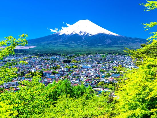 KURURIふじさん ガイドツアー新倉山浅間公園＜河口湖駅発着＞