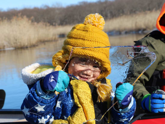 冬の美々川カヌー 水鳥の楽園ウトナイ湖上流でのカヌー体験♪ 写真サービス付き！＜12～3月／新千歳空港送迎あり／苫小牧市＞by Gateway Tours